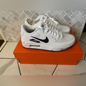 Nike Air Max 90 golf shoes White and Black Sneakers